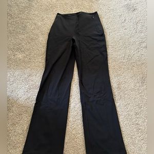 Smooth fit pull on high rise pant cropped